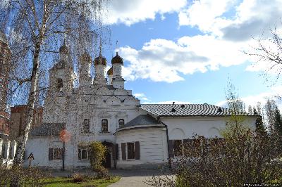 Китайское подворье возобновляет лекции для гидов-переводчиков